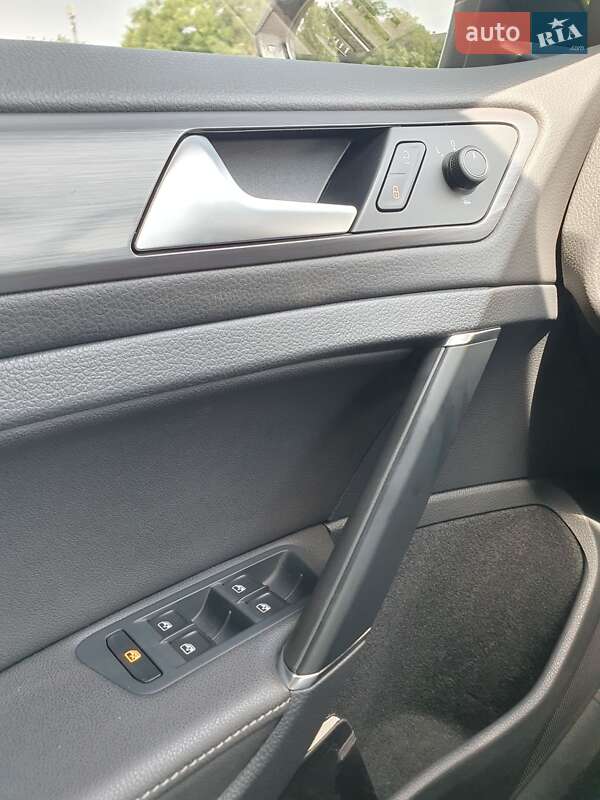 Volkswagen e-Golf 2018