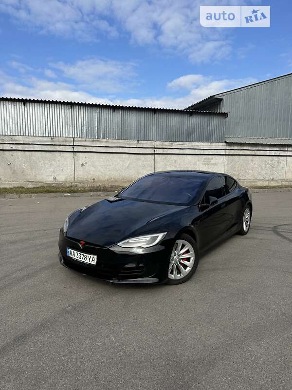 Tesla Model S 2017