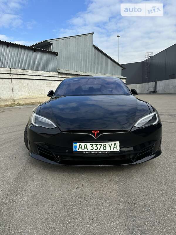 Tesla Model S 2017