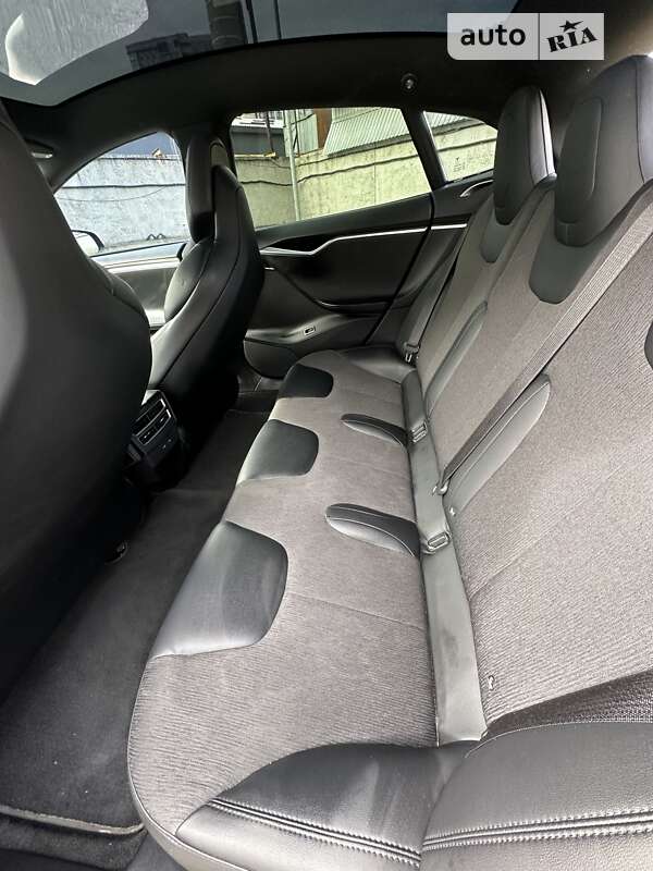 Tesla Model S 2017
