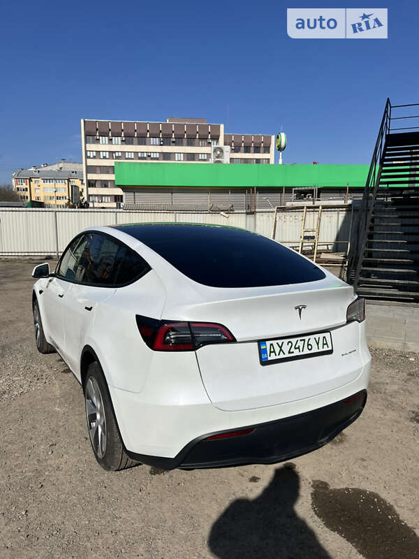 Tesla Model Y 2022