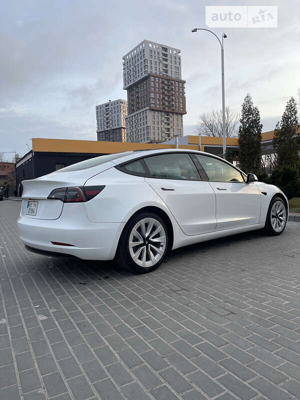 Tesla-16