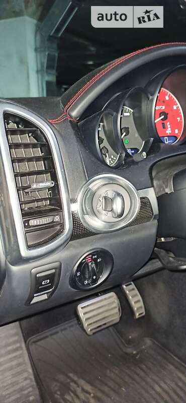 Porsche Cayenne 2016