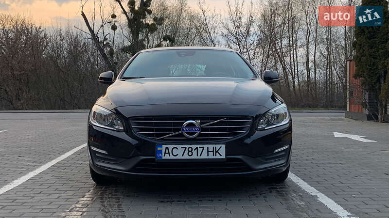 Volvo V60 2015