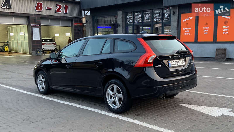 Volvo V60 2015