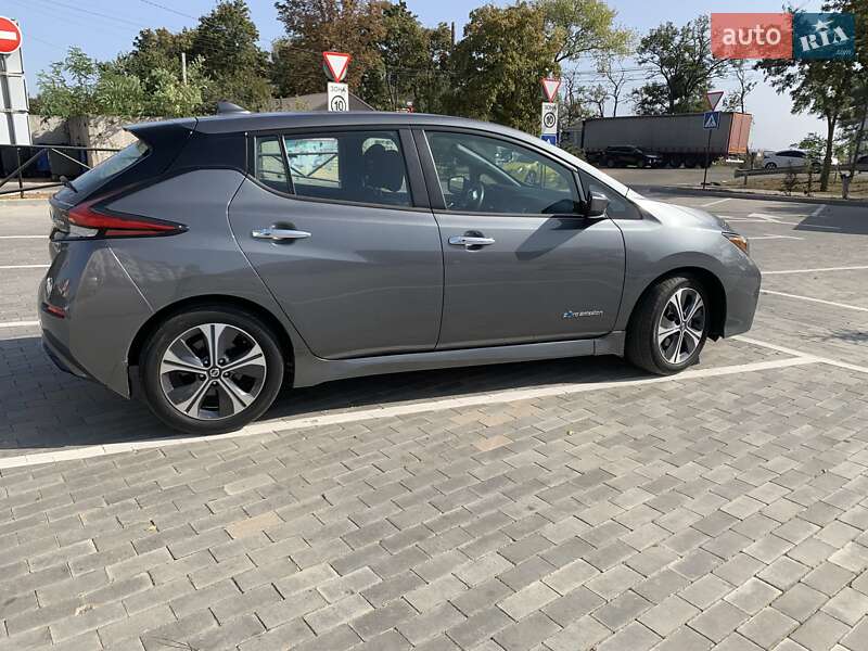 Nissan-3