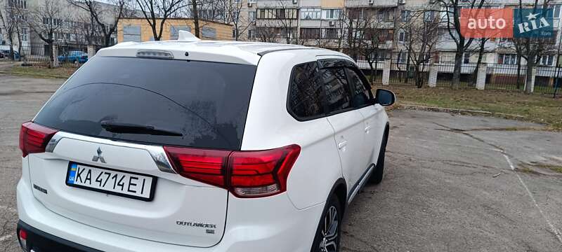 Mitsubishi Outlander 2017