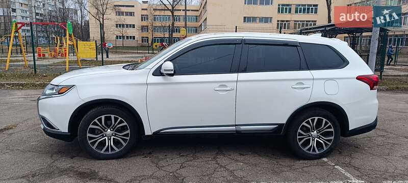 Mitsubishi Outlander 2017
