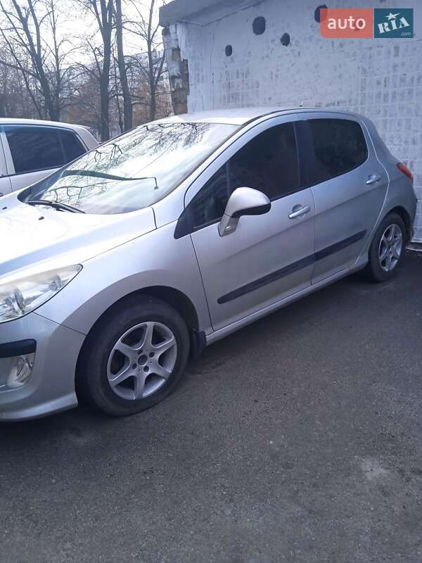Peugeot-5