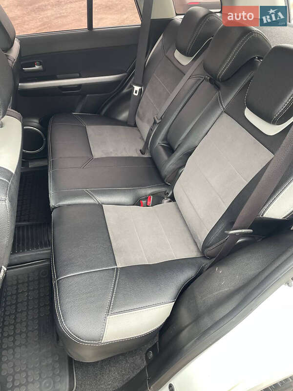 Suzuki Grand Vitara 2015