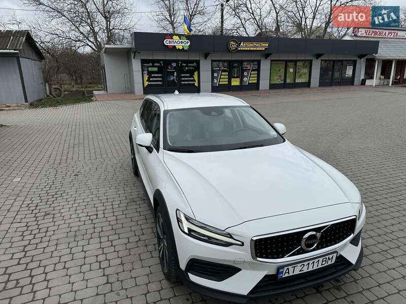 Volvo V60 2020