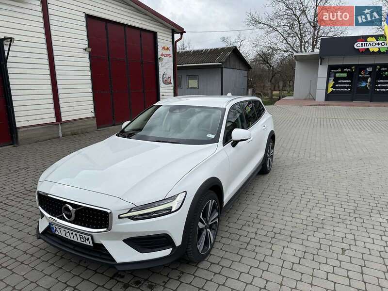 Volvo V60 2020