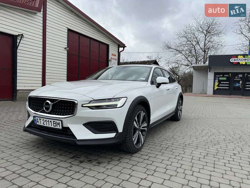 Volvo V60 2020