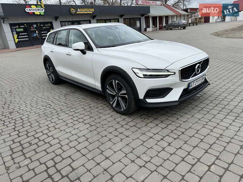 Volvo V60 2020