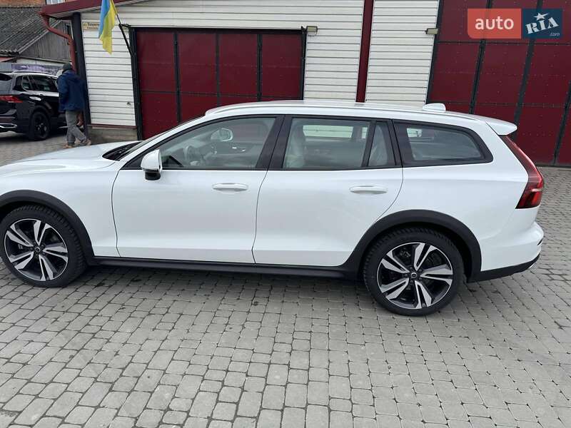 Volvo V60 2020