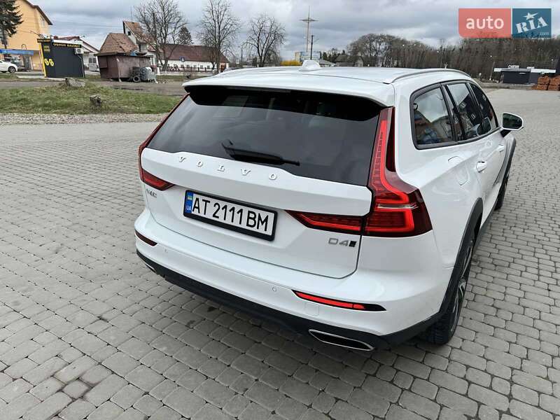 Volvo V60 2020