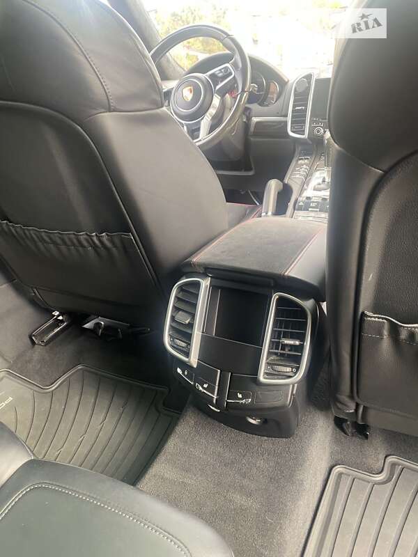 Porsche Cayenne 2016