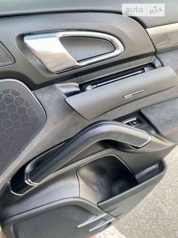 Porsche Cayenne 2016