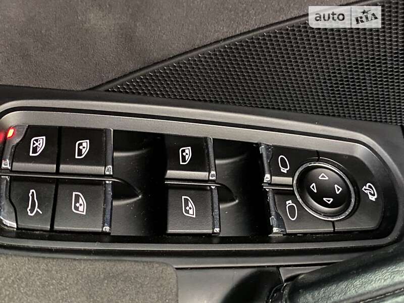 Porsche Cayenne 2016