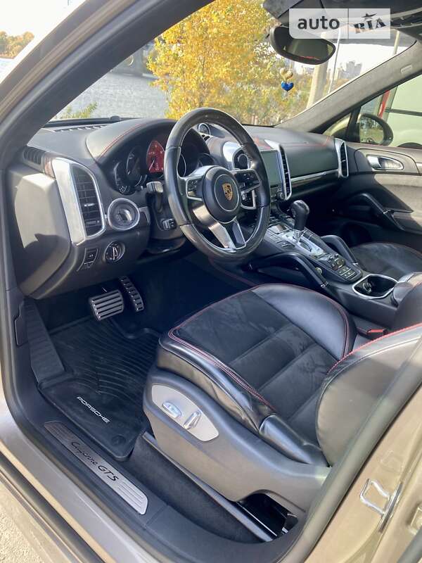 Porsche Cayenne 2016