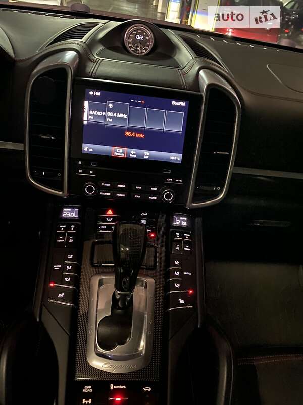 Porsche Cayenne 2016