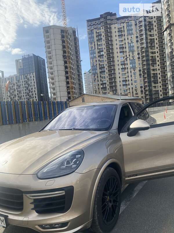 Porsche Cayenne 2016