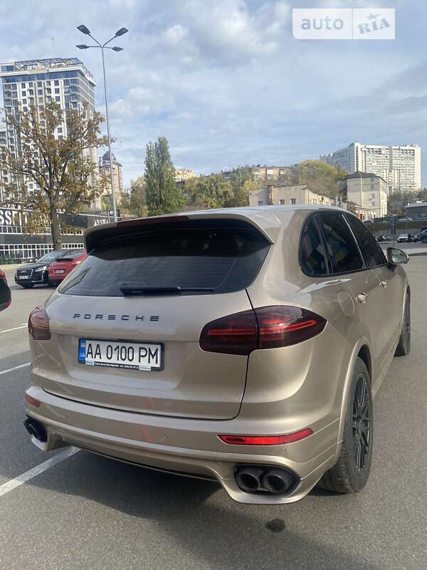 Porsche Cayenne 2016