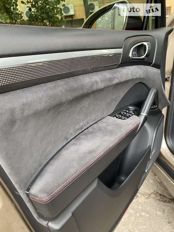 Porsche Cayenne 2016