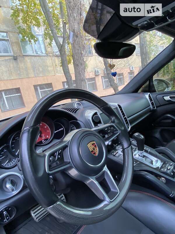 Porsche Cayenne 2016