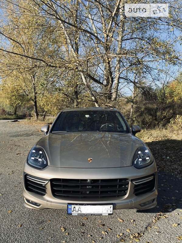 Porsche Cayenne 2016