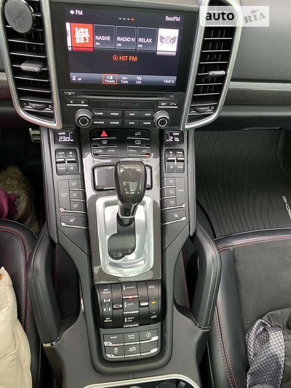 Porsche Cayenne 2016