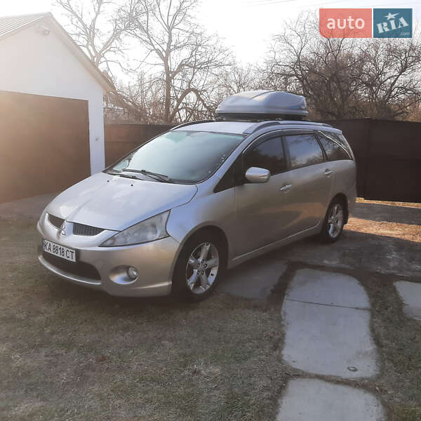 Mitsubishi Grandis 2008