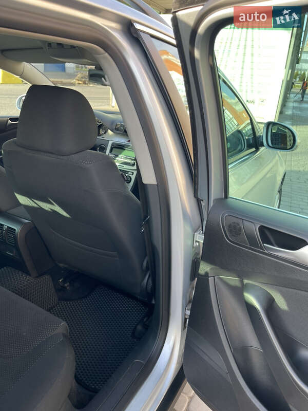 Volkswagen Passat 2009