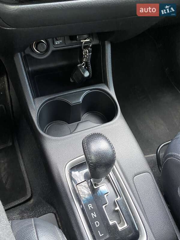 Mitsubishi Outlander 2016