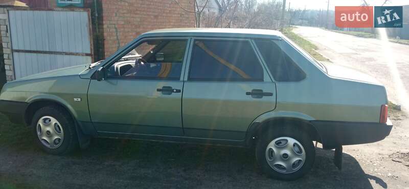 ВАЗ / Lada-11