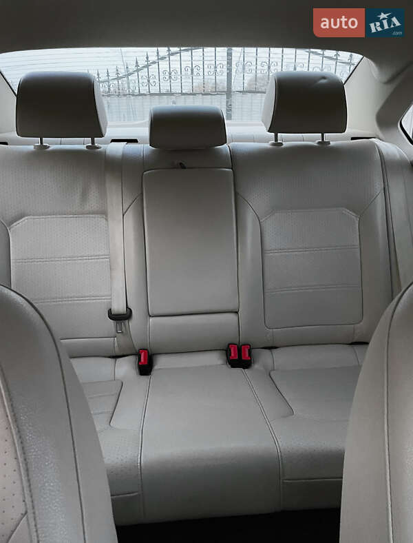 Volkswagen Passat 2014