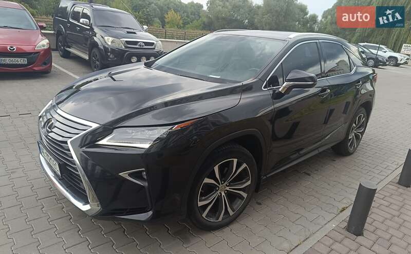 Lexus-10
