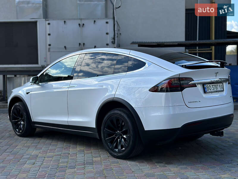 Tesla-33