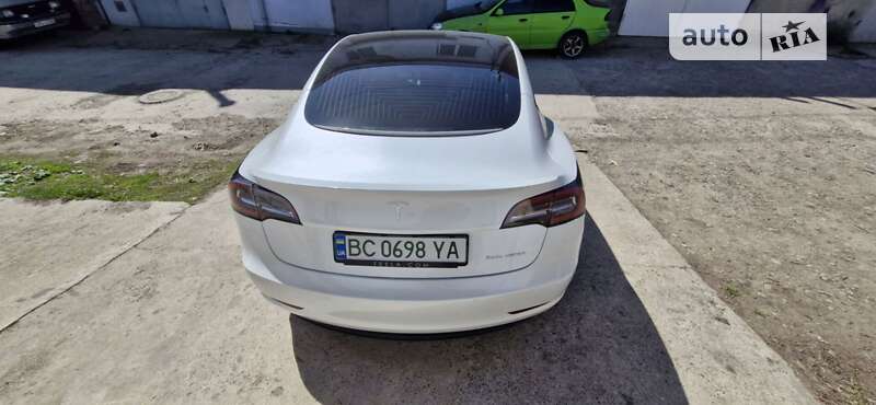 Tesla Model 3 2019