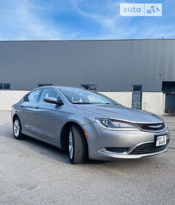 Chrysler 200 2015