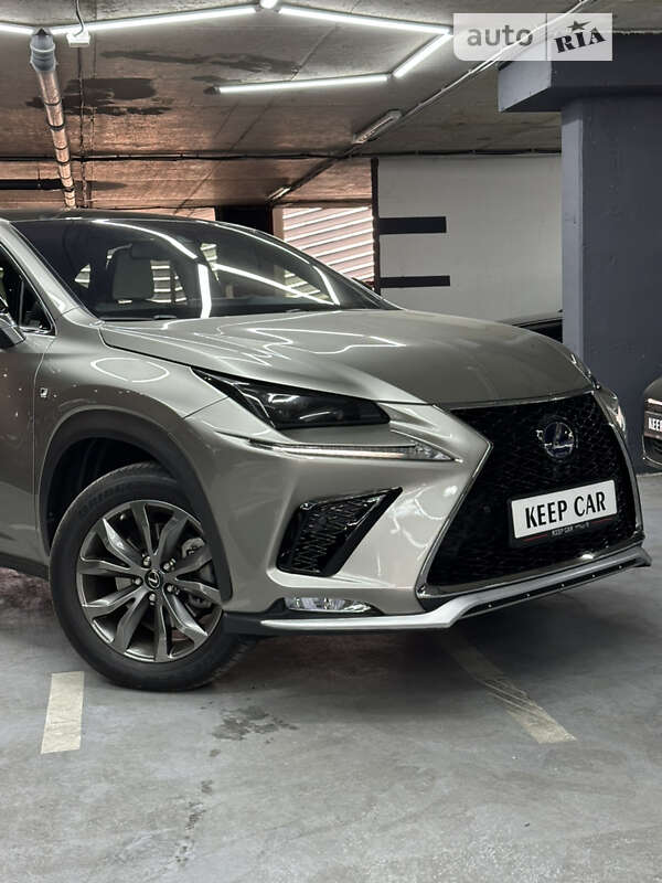 Lexus-2