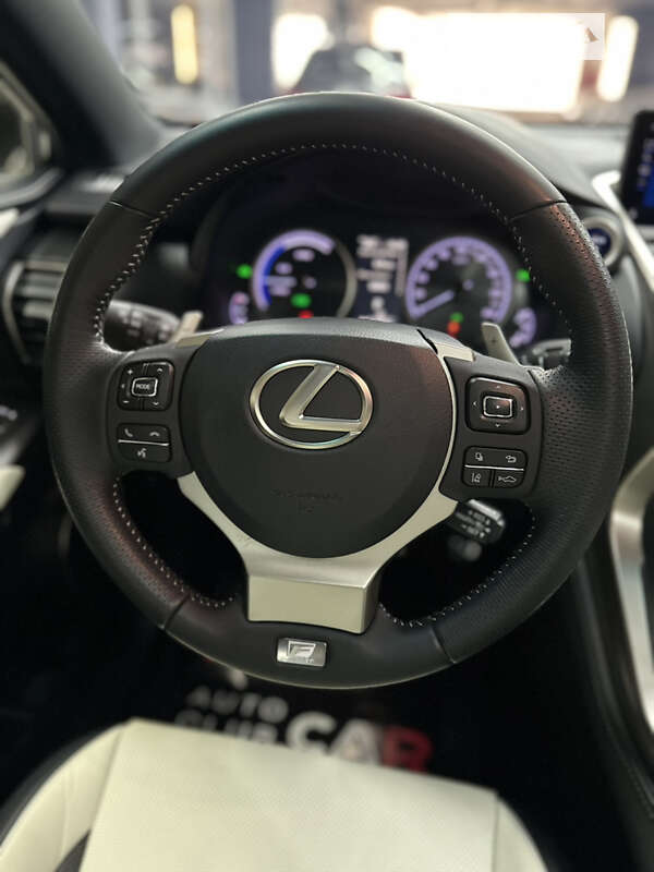 Lexus-19
