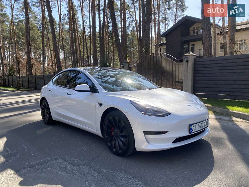 Tesla Model 3 2022