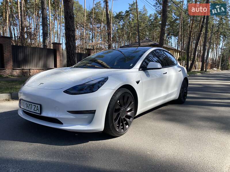 Tesla Model 3 2022