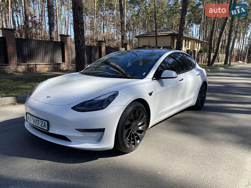 Tesla Model 3 2022