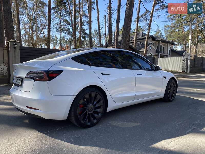 Tesla Model 3 2022