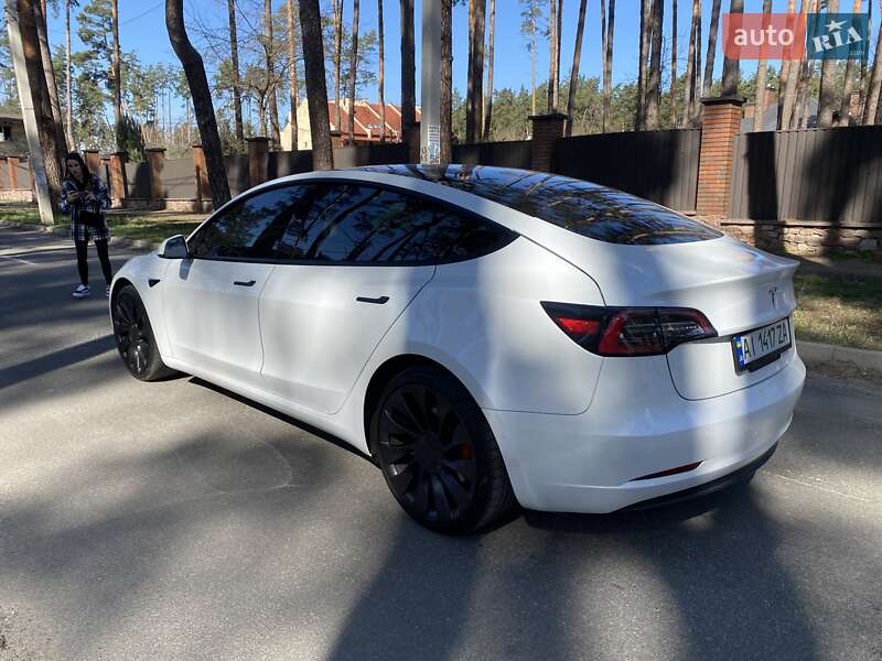 Tesla Model 3 2022