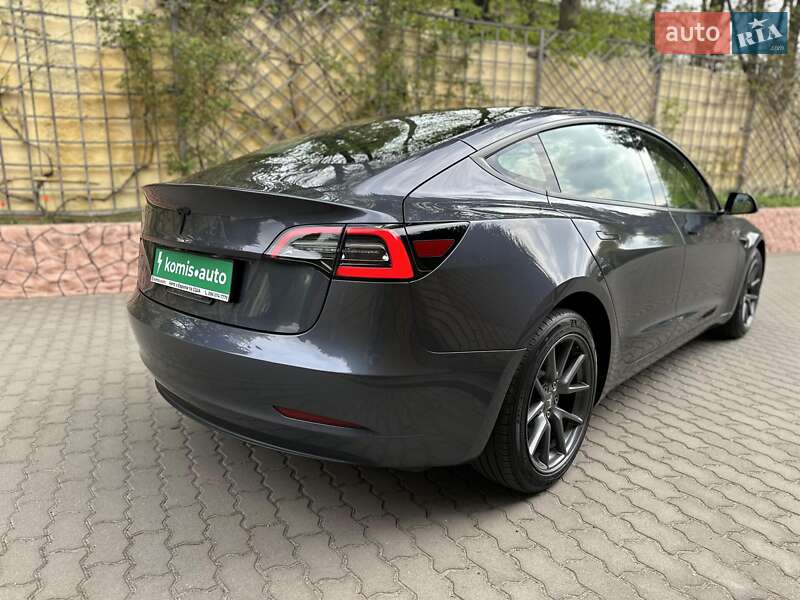 Tesla-4