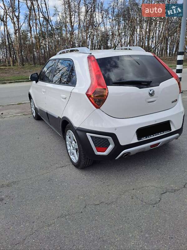 MG 3 Cross 2014