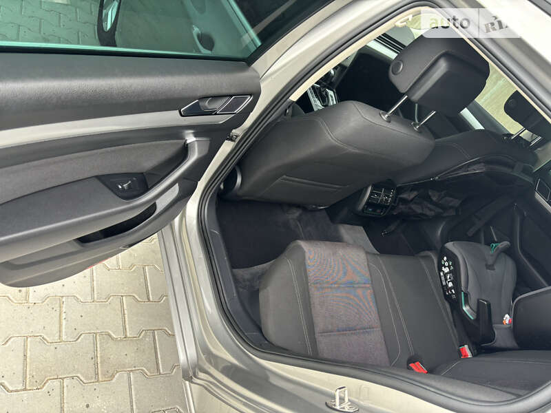 Volkswagen Passat 2015